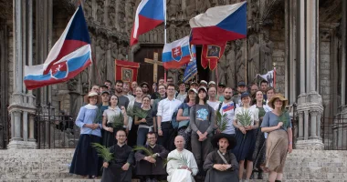 Ohlédnutí za poutí do Chartres 2026