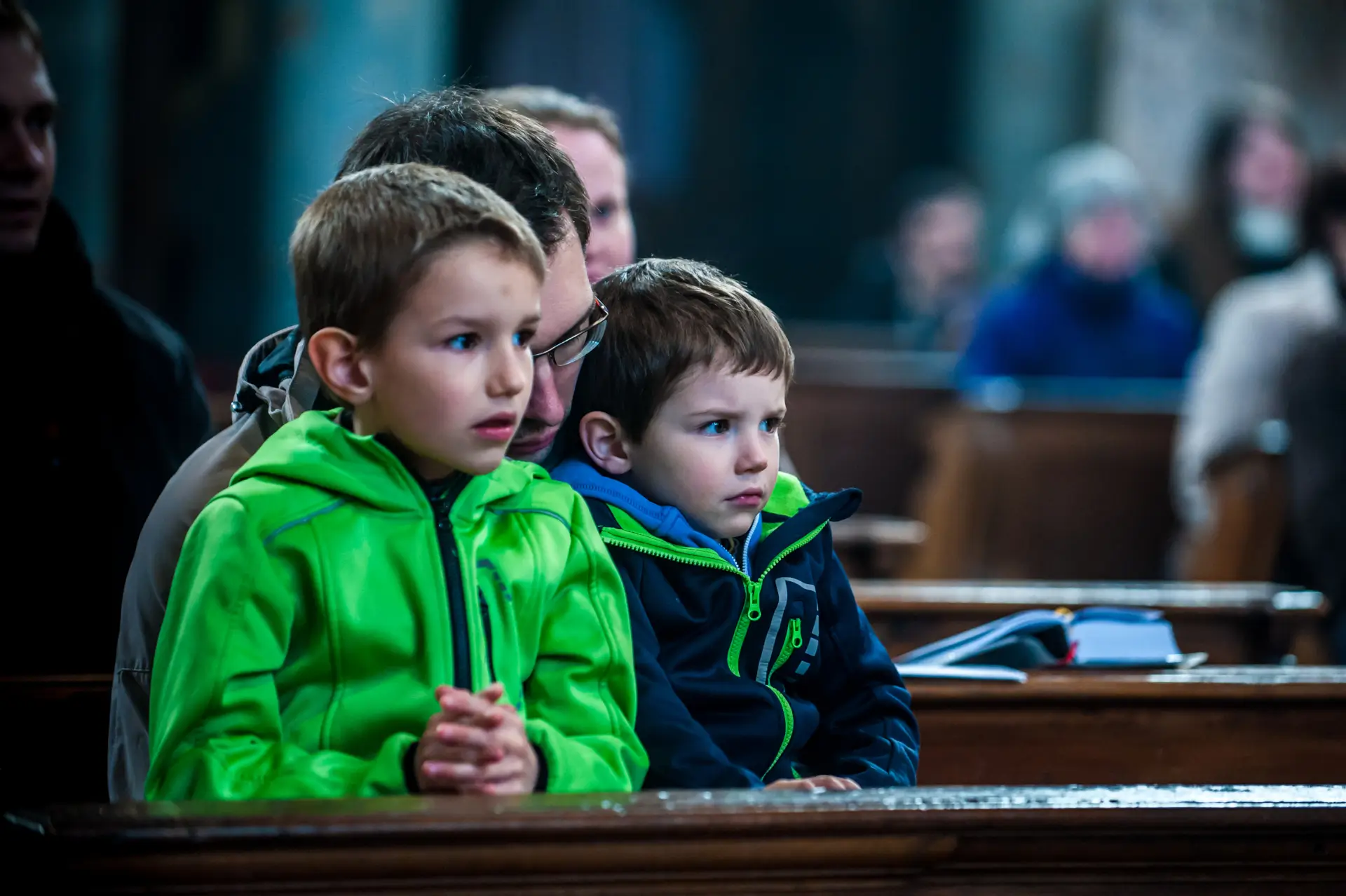 Účast dětí na tradiční liturgii
  